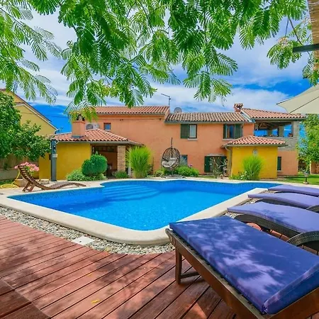 Loreta By Istrialux Villa