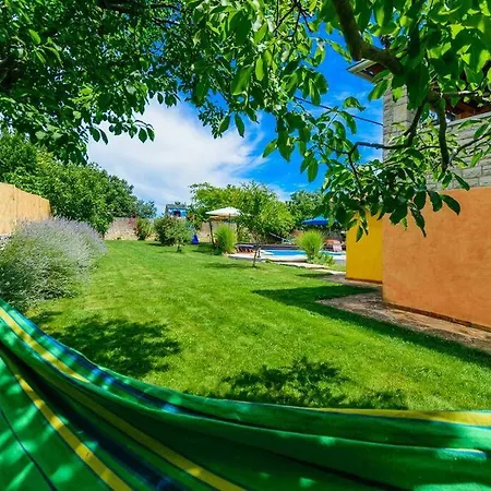 Loreta By Istrialux Cabrunici