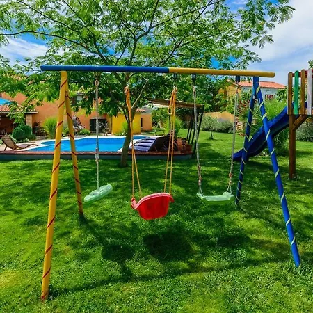 Loreta By Istrialux *