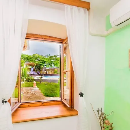 Loreta By Istrialux فيلة Cabrunici