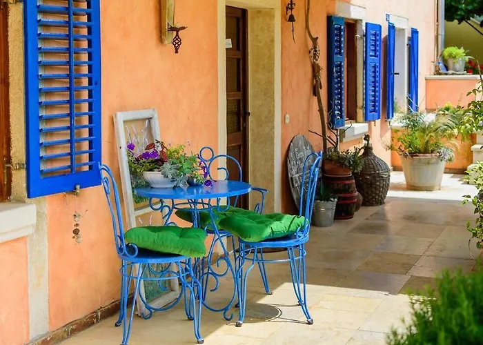 Loreta By Istrialux *