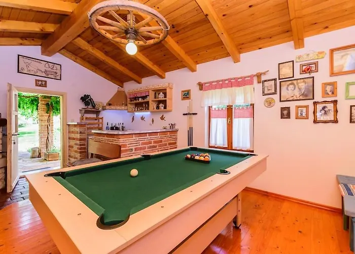 Loreta By Istrialux Βίλα