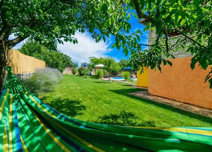 Loreta By Istrialux Cabrunici