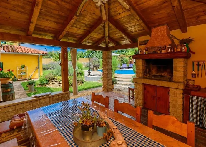 Loreta By Istrialux *